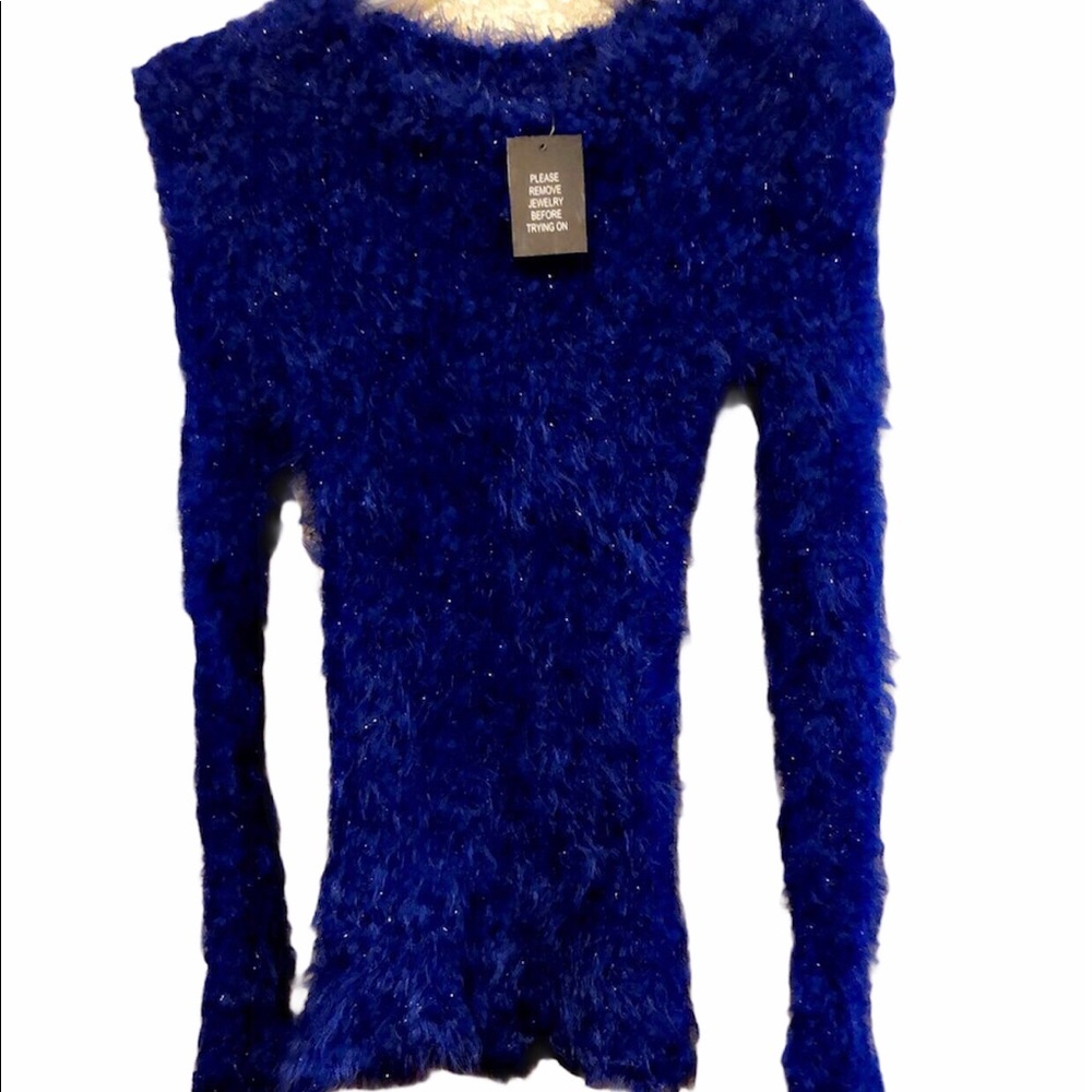 VIP fur pullover NWT - Picture 4 of 4